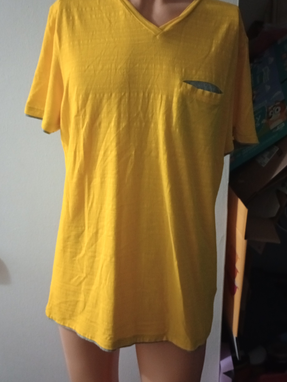 Dkny Men's Bright Yellow V-Neck Pocket Tee